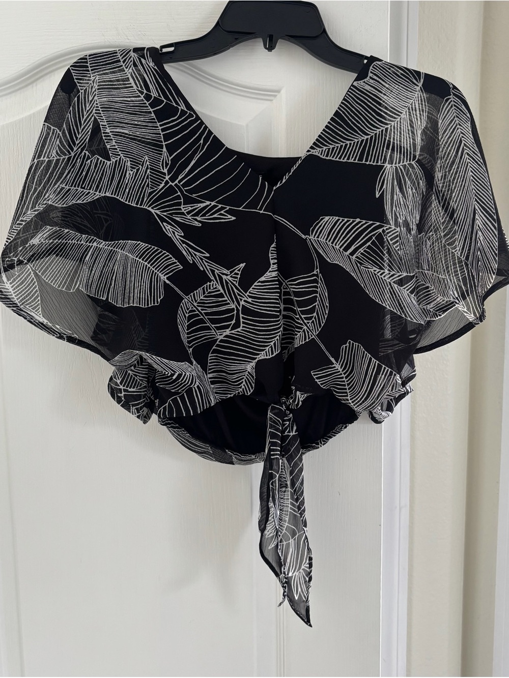 Women’s Express Black Top with White Leaf Stripe Pattern